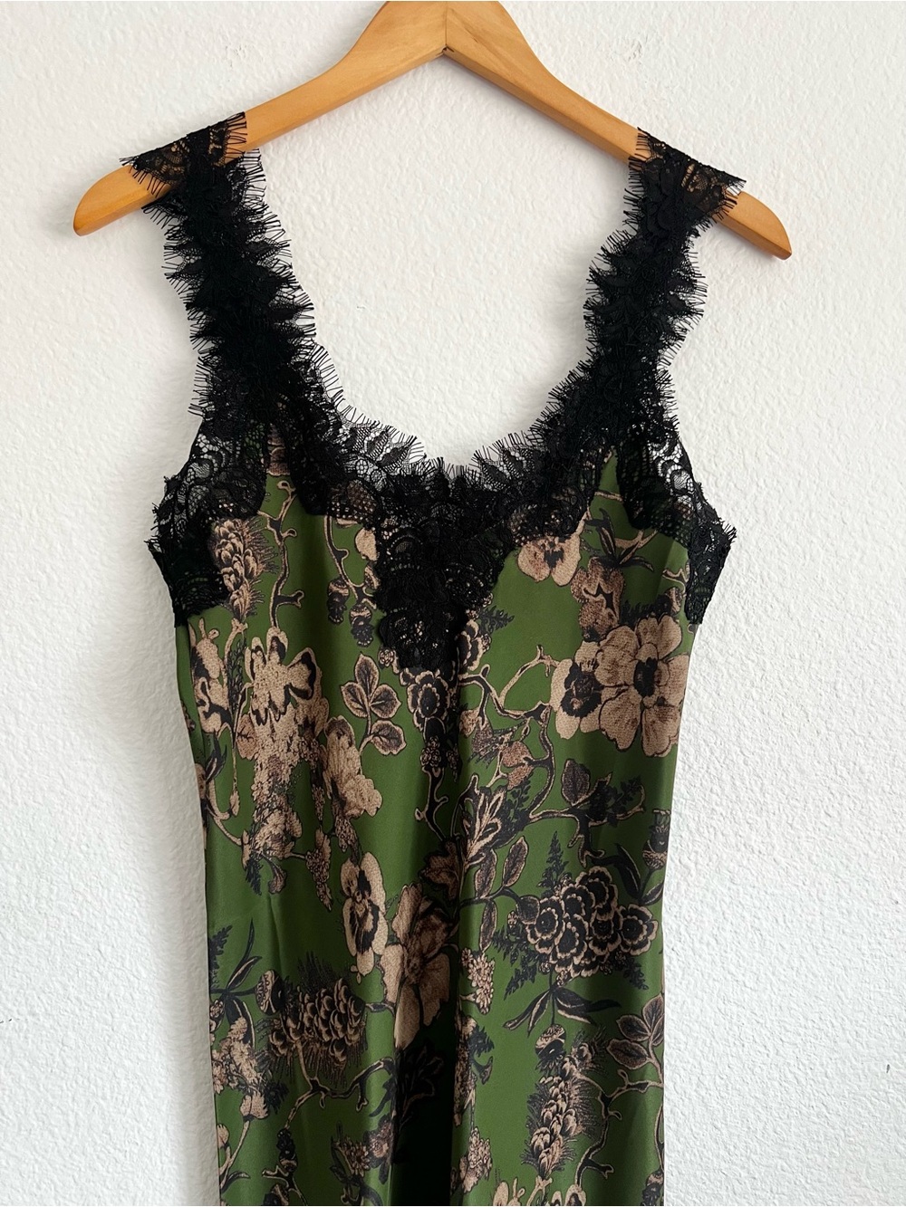 Gold Hawk 💯 Silk Floral Slip Dress